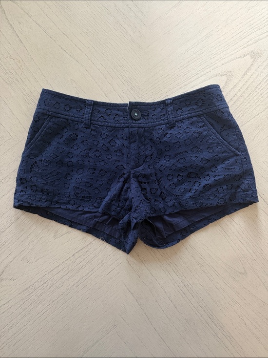 Lilly Pulitzer Pants - Lilly Pulitzer Navy Walsh Eyelet Lace Shorts Size 0 Cotton Flat Front - [PH1108]